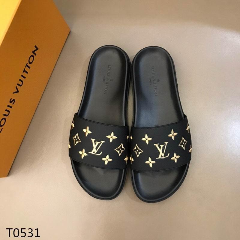 LV Men's Slippers 335